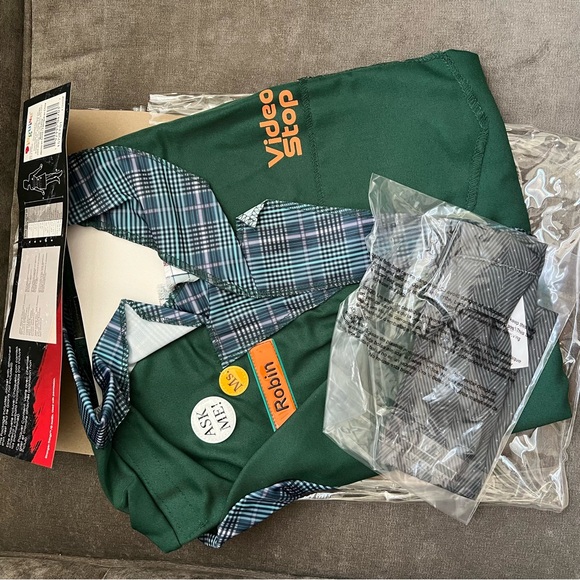 Disguise Stranger Things Adult Deluxe Video Stop Robin S4 Costume size XL 18-20 - Picture 8 of 11